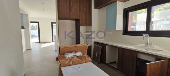 3 bedrooms Villa in Pyrgos, Cyprus No. 15997 6