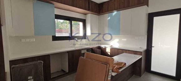 3 bedrooms Villa in Pyrgos, Cyprus No. 15997 7