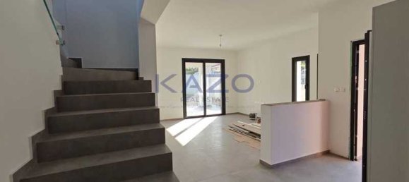 3 bedrooms Villa in Pyrgos, Cyprus No. 15997 8