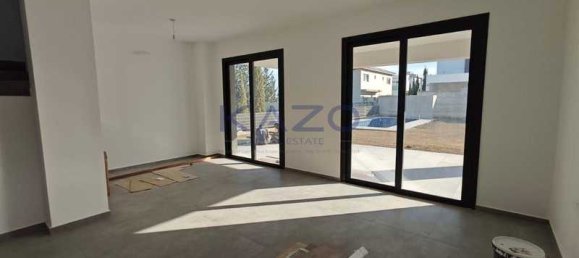 3 bedrooms Villa in Pyrgos, Cyprus No. 15997 9