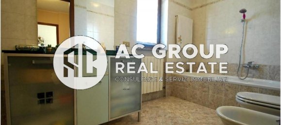 6-Zimmer Haus in Solaro, Italy, Nr. 24393 9