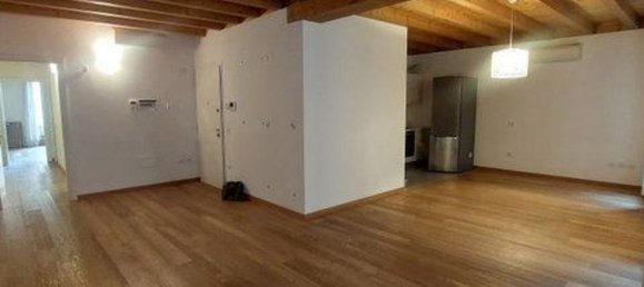 Коммерческая недвижимость 82м² в Падуя, Италия № 328845 2