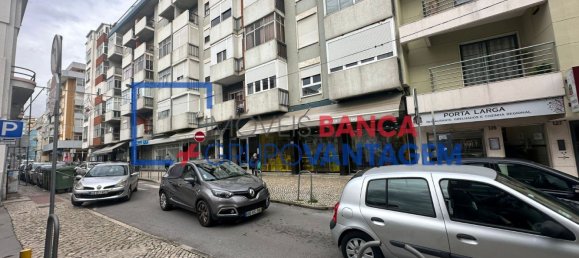 4 bedrooms Apartment in Almada, Portugal No. 69765 7