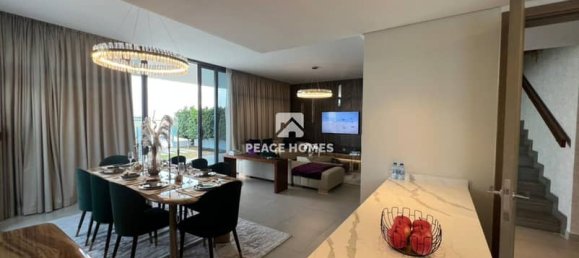 5 bedrooms Villa in Sharjah Waterfront City, UAE No. 17795 4