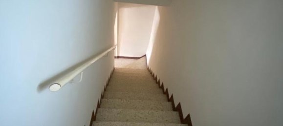 Casa de 6 habitaciónes en Tresignana, Italy No. 62681 13