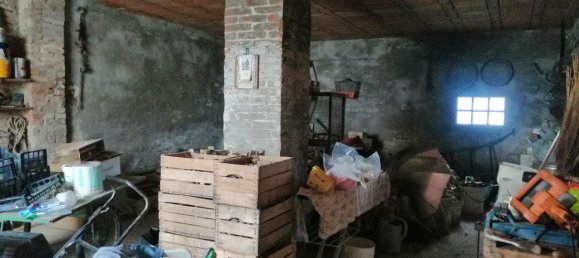 Casa de 6 habitaciónes en Tresignana, Italy No. 62681 21