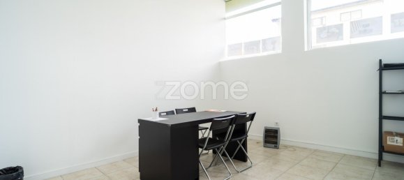 Gewerbliche Immobilie in Paredes, Portugal 145m², Nr. 14372 9