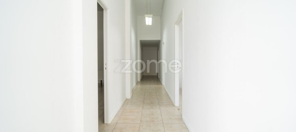 Gewerbliche Immobilie in Paredes, Portugal 145m², Nr. 14372 8