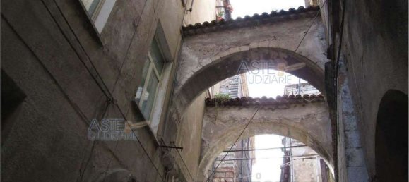 9 rooms Apartment in Cosenza, Italy No. 182306 5