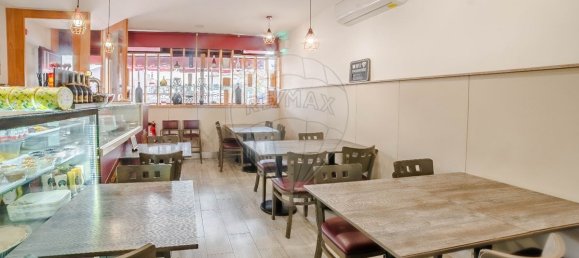 79m² Commercial property in Vila Nova de Gaia, Portugal No. 14901 10