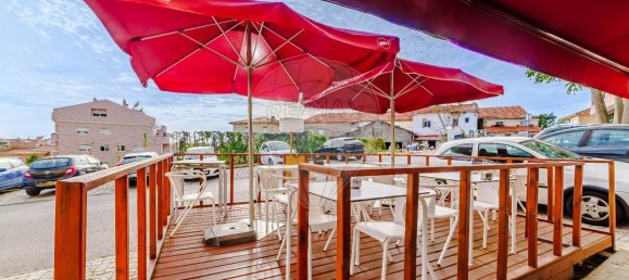 79m² Commercial property in Vila Nova de Gaia, Portugal No. 14901 3