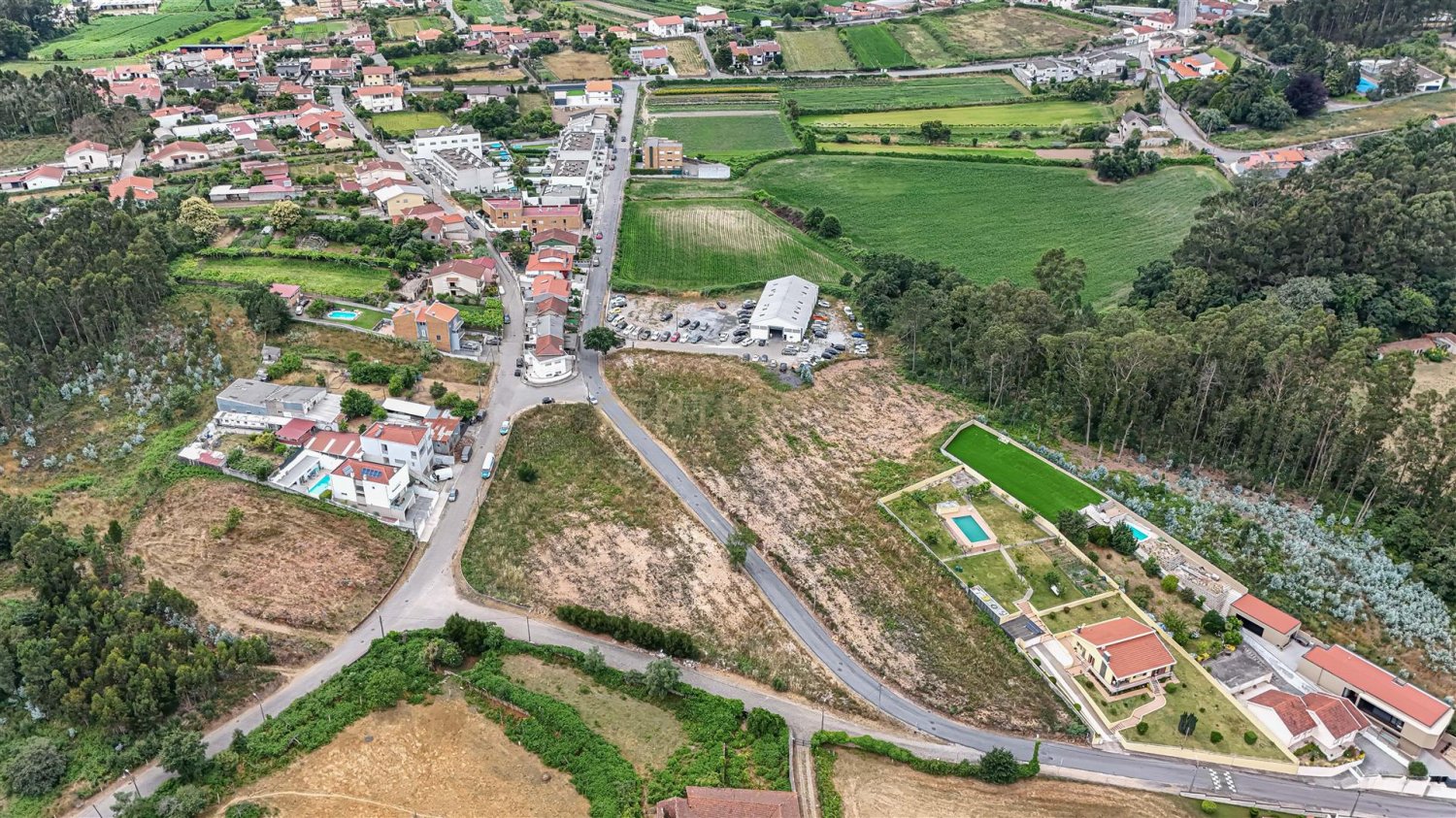 3000m² Land in Alfena, Portugal No. 351666