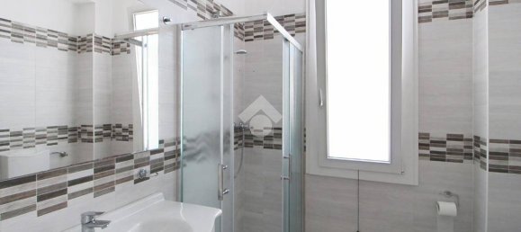 2 bedrooms Apartment in Pisa, Italy No. 303838 18