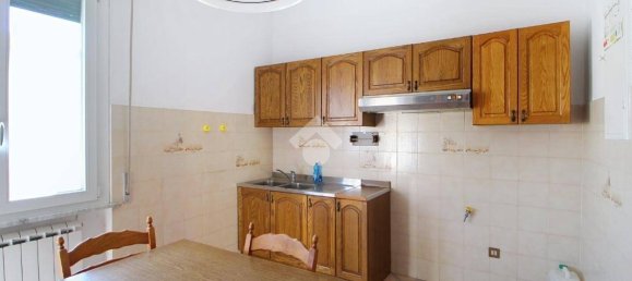 2 bedrooms Apartment in Pisa, Italy No. 303838 4