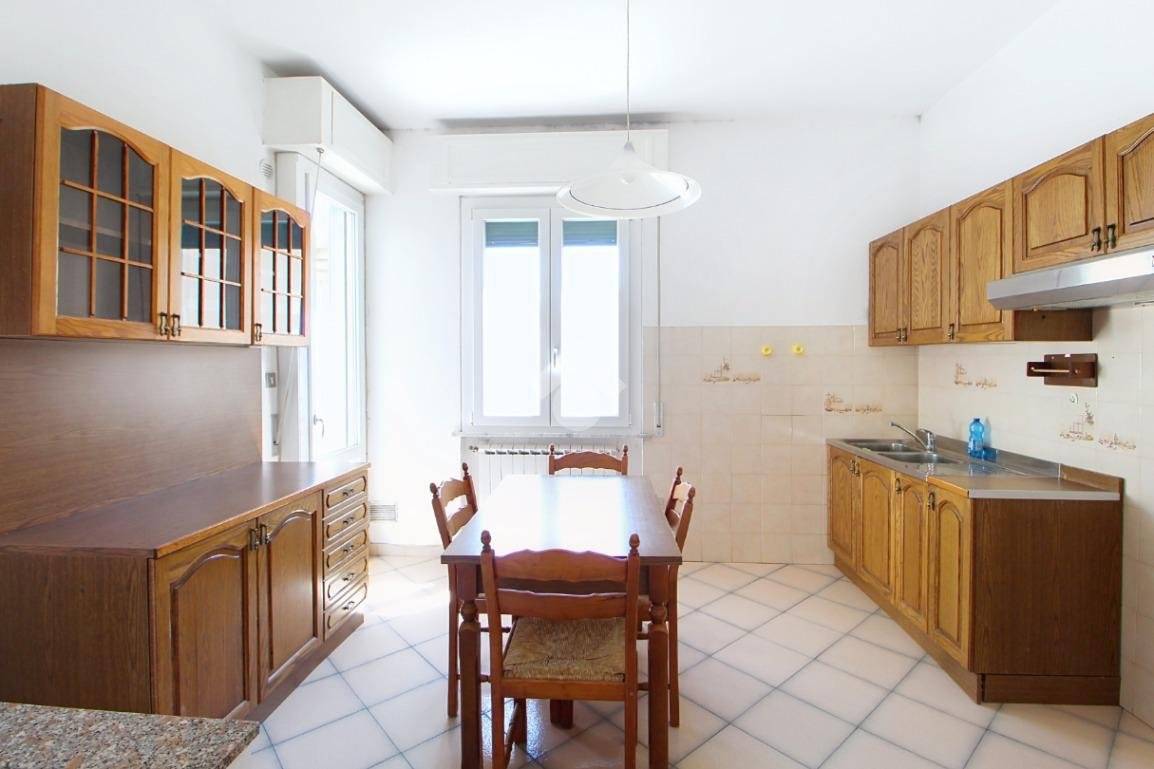 2 bedrooms Apartment in Pisa, Italy No. 303838