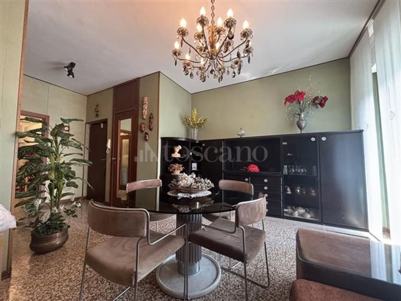 4 bedrooms Apartment in Milan, Italy No. 360731