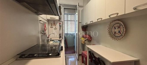 4 bedrooms Apartment in Milan, Italy No. 360731 10