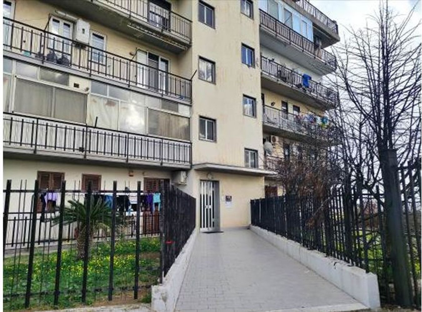 4 rooms Apartment in Melilli, Italy No. 220621