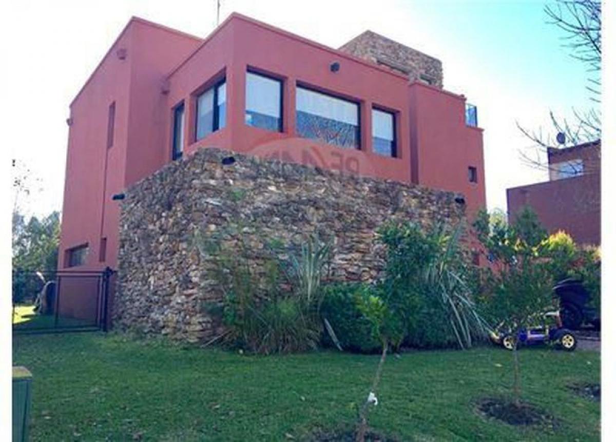 5 bedrooms House in Escobar, Argentina No. 4913