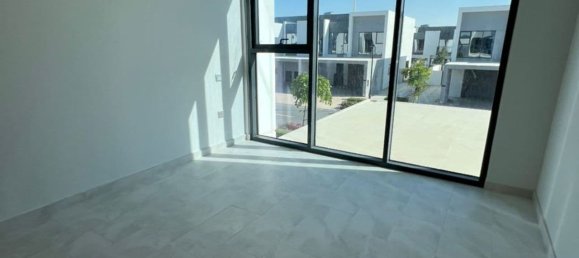 4 bedrooms Villa in Dubai Land, UAE No. 110526 5