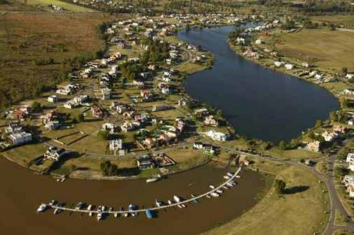  Land in Tigre, Argentina No. 121891