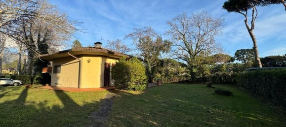 5 bedrooms Villa in Massa, Italy No. 128293 6