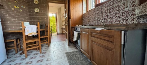 5 bedrooms Villa in Massa, Italy No. 128293 12