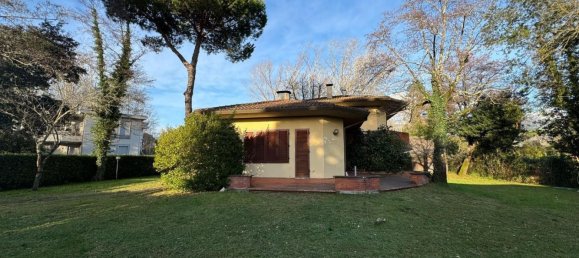 5 bedrooms Villa in Massa, Italy No. 128293 5