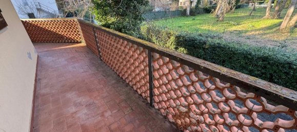 5 bedrooms Villa in Massa, Italy No. 128293 10