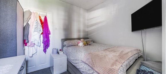 2 bedrooms Apartment in London, United Kingdom No. 7639 18