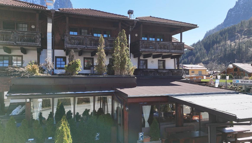 3 Schlafzimmer Gewerbliche Immobilie in Oetz, Austria, Nr. 134675