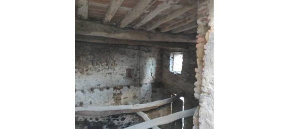 4 rooms House in Capannori, Italy No. 252469 3