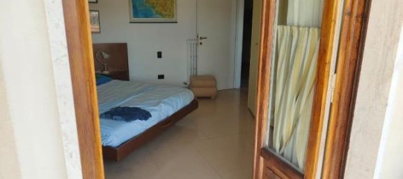 4-salle Appartement à San Giovanni Valdarno, Italy No. 356055 4