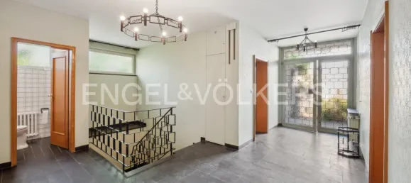 Bungalow de 6 dormitorios en Bergisch Gladbach, Germany No. 45205 3