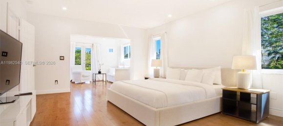 5 dormitorios villa en venta en Miami, Miami-Dade, Florida, USA № 615768 2
