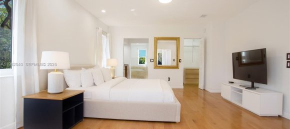 5 dormitorios villa en venta en Miami, Miami-Dade, Florida, USA № 615768 28