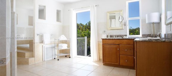 5 dormitorios villa en venta en Miami, Miami-Dade, Florida, USA № 615768 26