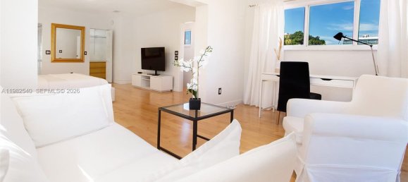 5 dormitorios villa en venta en Miami, Miami-Dade, Florida, USA № 615768 27