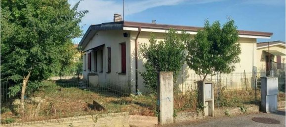 3 bedrooms House in Salgareda, Italy No. 270642 3