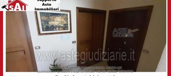 5 bedrooms Apartment in Rome, Italy No. 330799 10