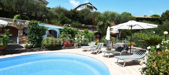 4 Schlafzimmer Villa in Rapallo, Italy, Nr. 35847 44