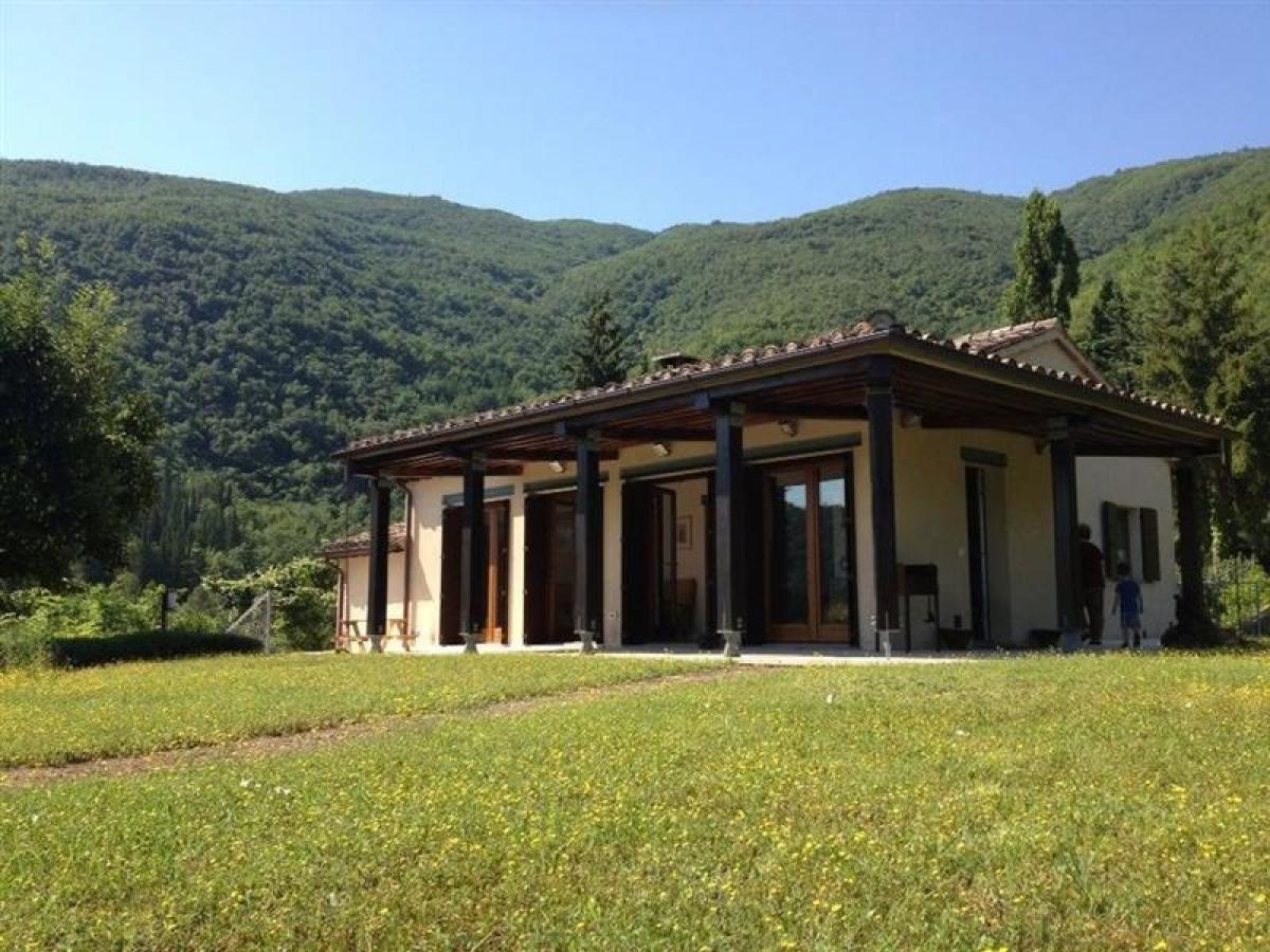 3 bedrooms House in Fermignano, Italy No. 675