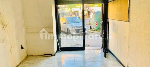 2-salle Propriété commerciale à Rome, Italy No. 170125 8