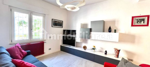 2 bedrooms Apartment in Rome, Italy No. 345544 4