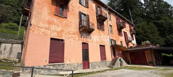 350m² Building in Brunate, Italy No. 313835 2