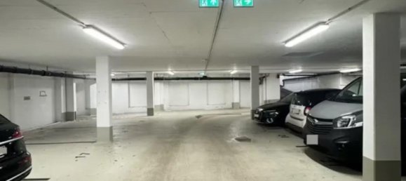  Parking in Mitte, Germany No. 370761 3