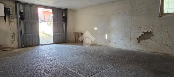 4 bedrooms House in Castel d'Azzano, Italy No. 59708 4