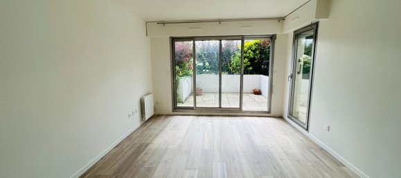 Apartamento de 1 dormitorio en Nogent-sur-Marne, France No. 168679 3