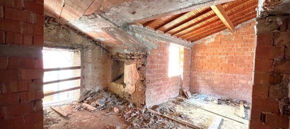 4 rooms House in Caravonica, Italy No. 157530 7