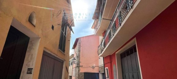 4 rooms House in Caravonica, Italy No. 157530 16